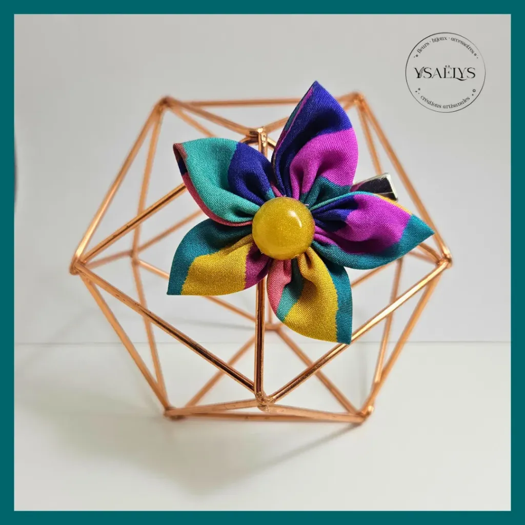 Pince à cheveux Ysaëlys Fleur Arc-en-ciel Explosive